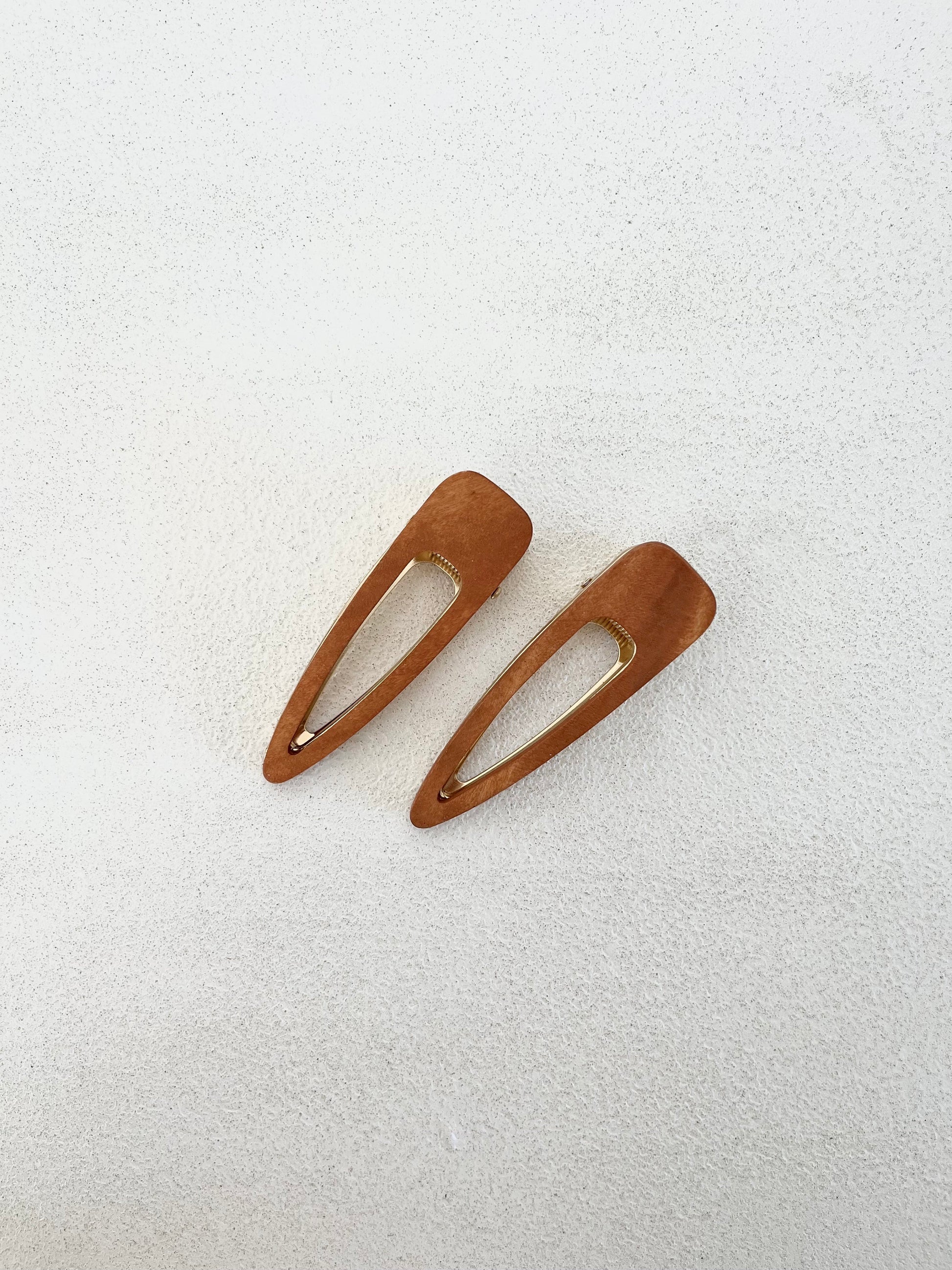 Wood and metal hair clip / plastic free